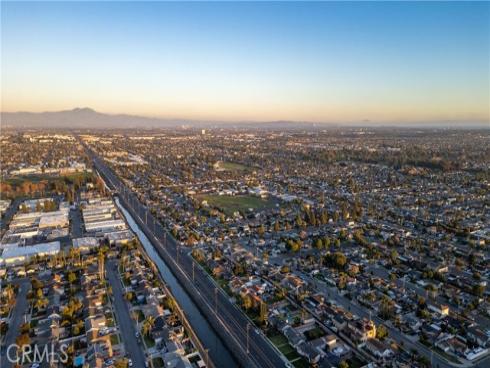 5082  Edinger   Avenue, Huntington Beach, CA