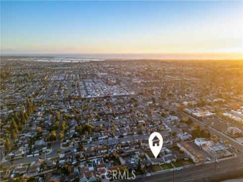 5082  Edinger   Avenue, Huntington Beach, CA