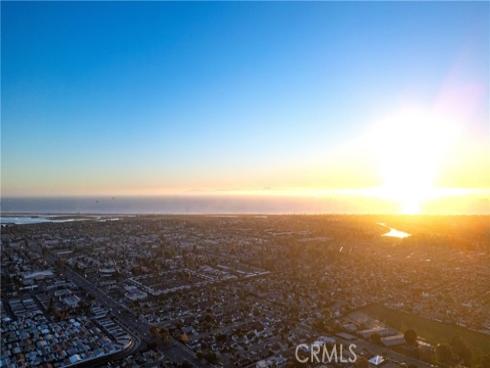 5082  Edinger   Avenue, Huntington Beach, CA