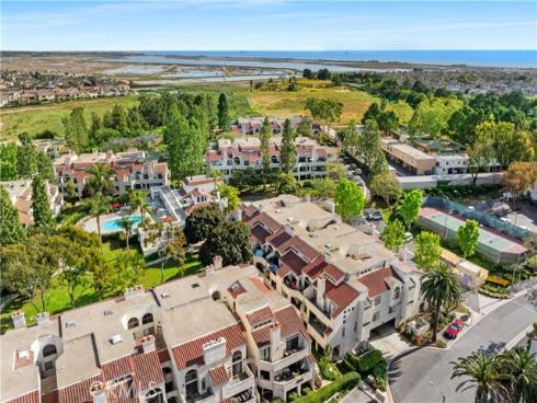 17172  Abalone  211 , Huntington Beach, CA