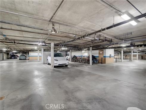 1400  Pacific Coast  305 , Huntington Beach, CA