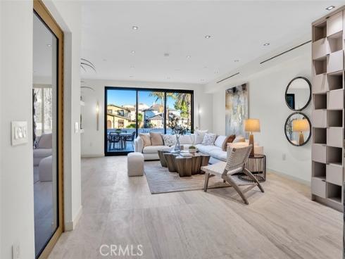 505  17th   Street, Huntington Beach, CA