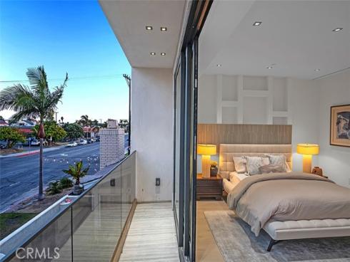 505  17th   Street, Huntington Beach, CA