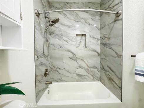 626  Lake  37  Street, Huntington Beach, CA