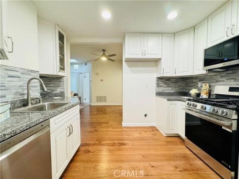 626  Lake  37  Street, Huntington Beach, CA