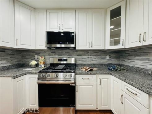 626  Lake  37  Street, Huntington Beach, CA