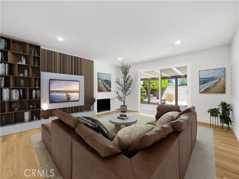 19562  Aragon   Circle, Huntington Beach, CA