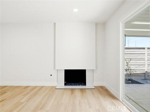 19562  Aragon   Circle, Huntington Beach, CA