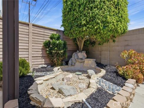 19562  Aragon   Circle, Huntington Beach, CA