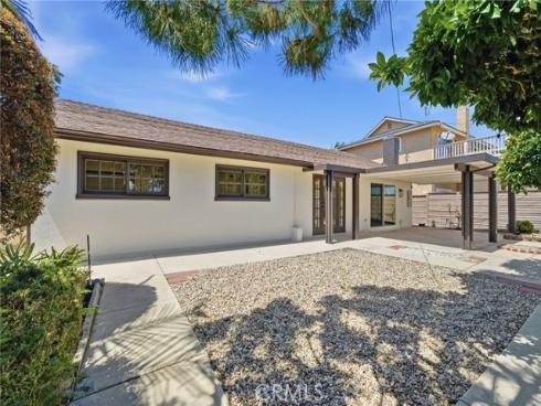 19562  Aragon   Circle, Huntington Beach, CA