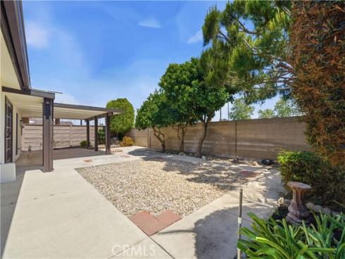 19562  Aragon   Circle, Huntington Beach, CA