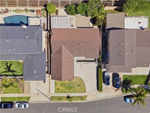 19562  Aragon   Circle, Huntington Beach, CA