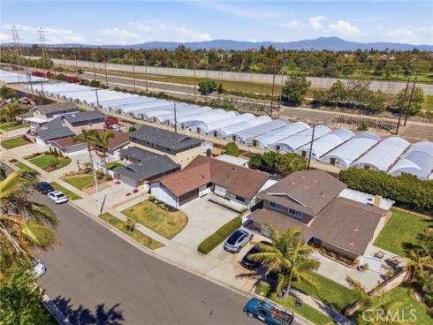 19562  Aragon   Circle, Huntington Beach, CA