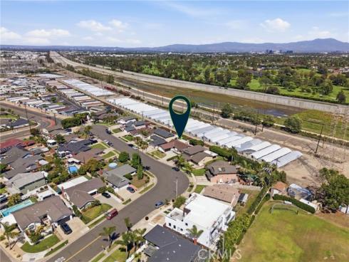 19562  Aragon   Circle, Huntington Beach, CA