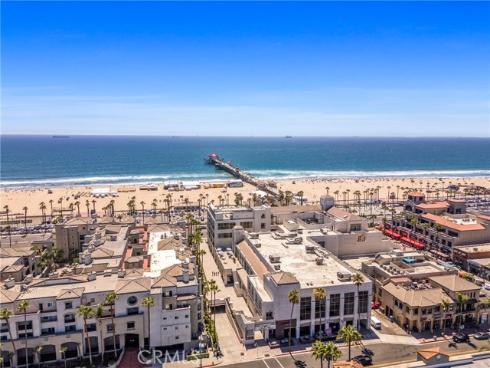 19562  Aragon   Circle, Huntington Beach, CA