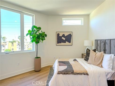 414  Main  400 , Huntington Beach, CA