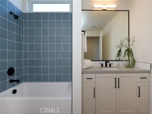 414  Main  400 , Huntington Beach, CA