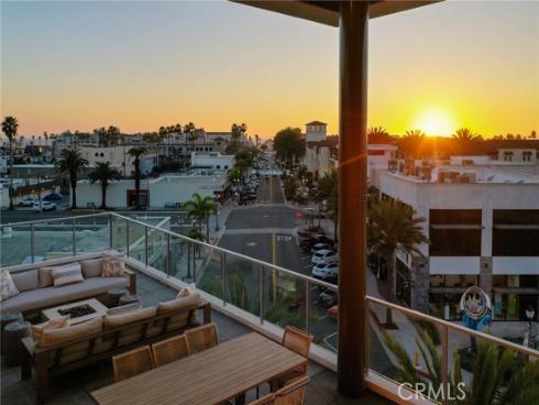 414  Main  400 , Huntington Beach, CA