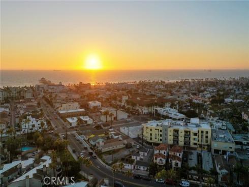 414  Main  400 , Huntington Beach, CA