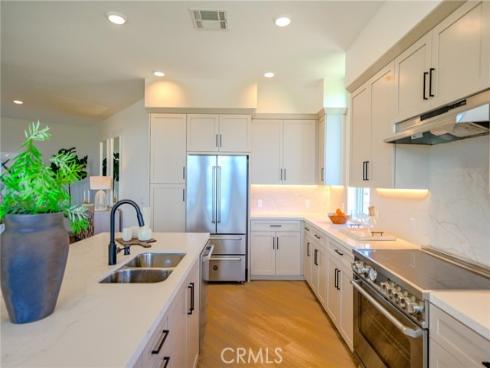 414  Main  400 , Huntington Beach, CA