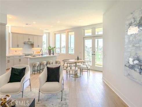 414  Main  400 , Huntington Beach, CA