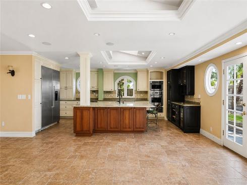 17481  Frans  , Huntington Beach, CA