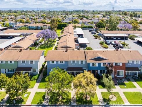 19868  Piccadilly   Lane, Huntington Beach, CA