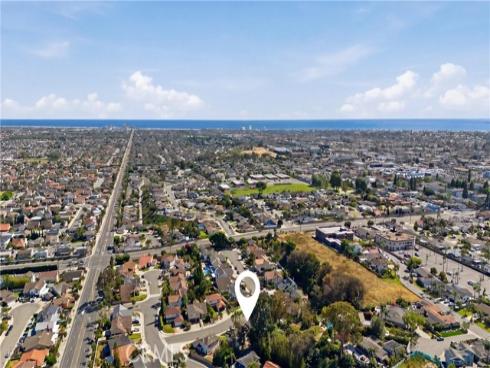 8421  Crimson   Circle, Huntington Beach, CA