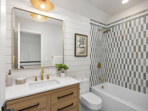 4162  Racquet Club Dr  , Huntington Beach, CA