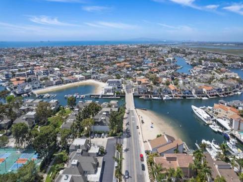 4162 Racquet Club Dr , Huntington Beach, CA