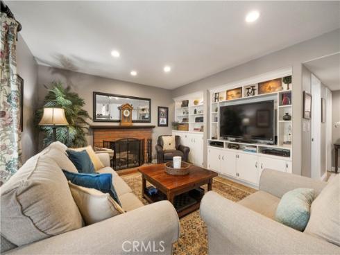 16541  Charleyville  , Huntington Beach, CA