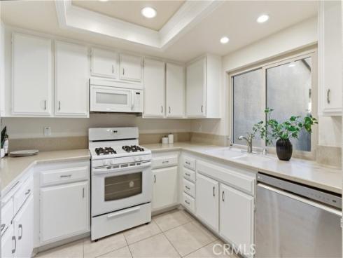 8885  Plumas Circle  1114C , Huntington Beach, CA