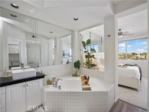 4165  Warner  202  Avenue, Huntington Beach, CA