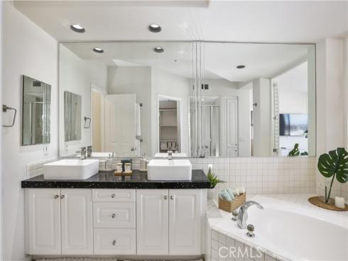 4165  Warner  202  Avenue, Huntington Beach, CA