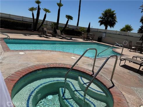 4165  Warner  202  Avenue, Huntington Beach, CA