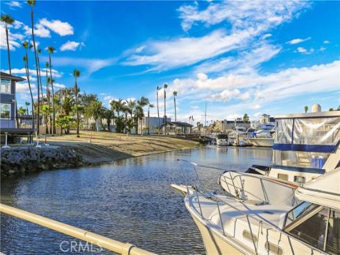 4165  Warner  202  Avenue, Huntington Beach, CA