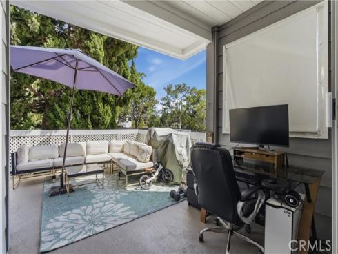 20251  Cape Coral  101  Lane, Huntington Beach, CA