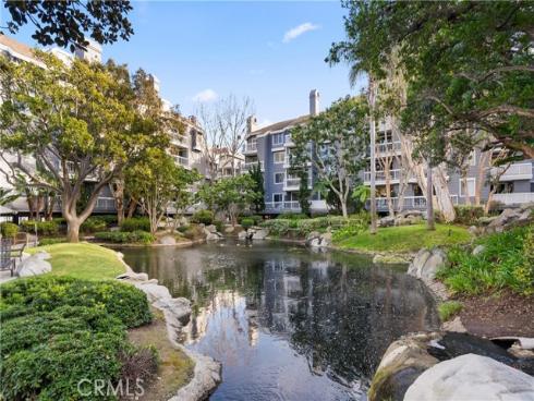 20251  Cape Coral  101  Lane, Huntington Beach, CA