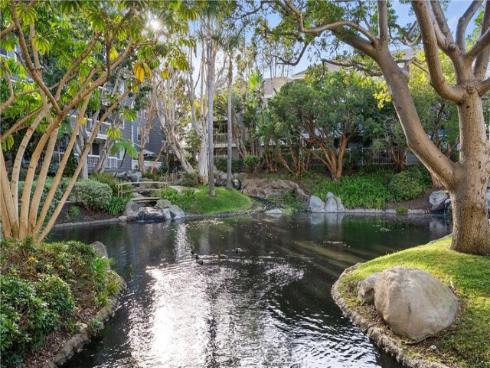 20251  Cape Coral  101  Lane, Huntington Beach, CA