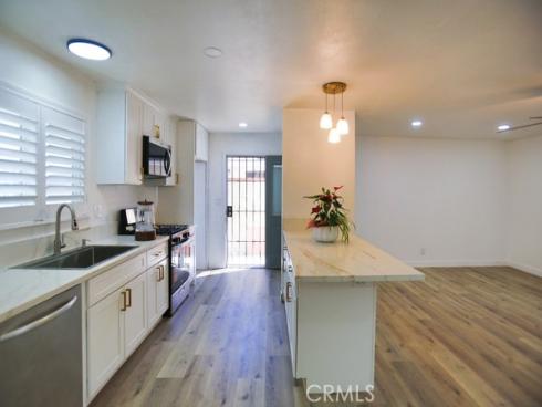 5932  Chinook  , Huntington Beach, CA