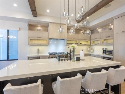 414  9th  , Huntington Beach, CA