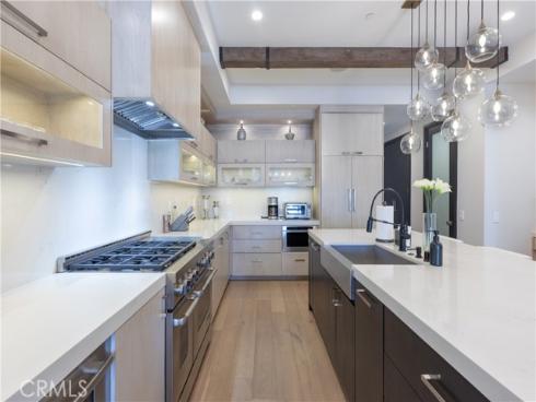 414  9th  , Huntington Beach, CA