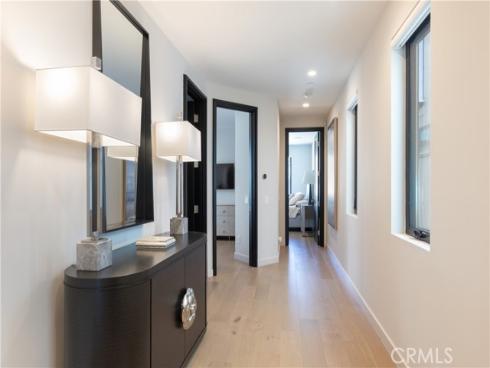 414  9th  , Huntington Beach, CA