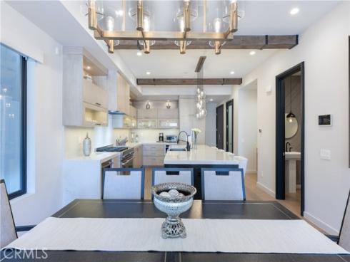 414  9th  , Huntington Beach, CA