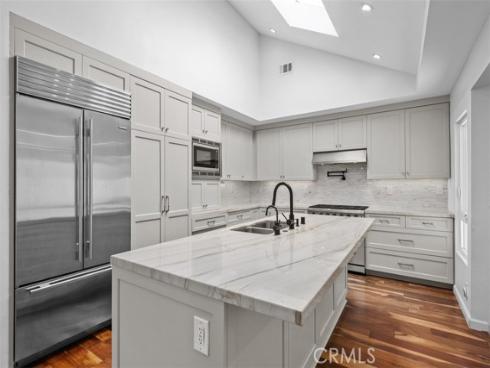 3962  Mistral  , Huntington Beach, CA