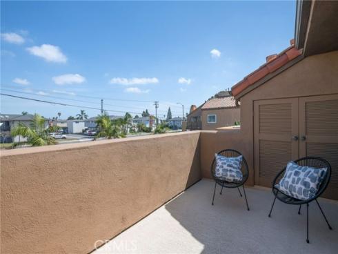 305  Coral Reef  4 , Huntington Beach, CA