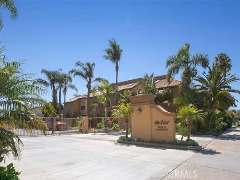 305  Coral Reef  4 , Huntington Beach, CA