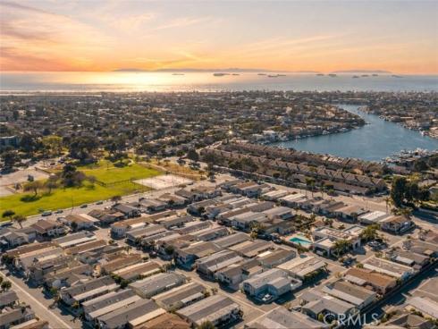 16401  Napili   Lane, Huntington Beach, CA