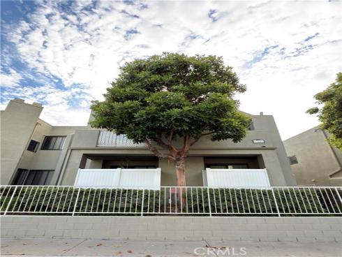 17661  Sergio  CI103  Circle, Huntington Beach, CA