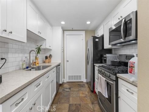 17661  Sergio  CI103  Circle, Huntington Beach, CA